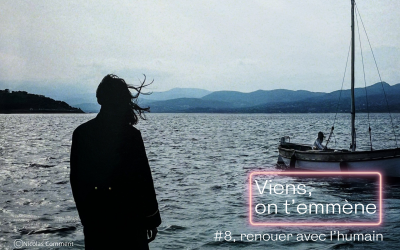 Viens, on t’emmène : plongée poétique avec l’exposition « Blue Movie » de Nicolas Comment.